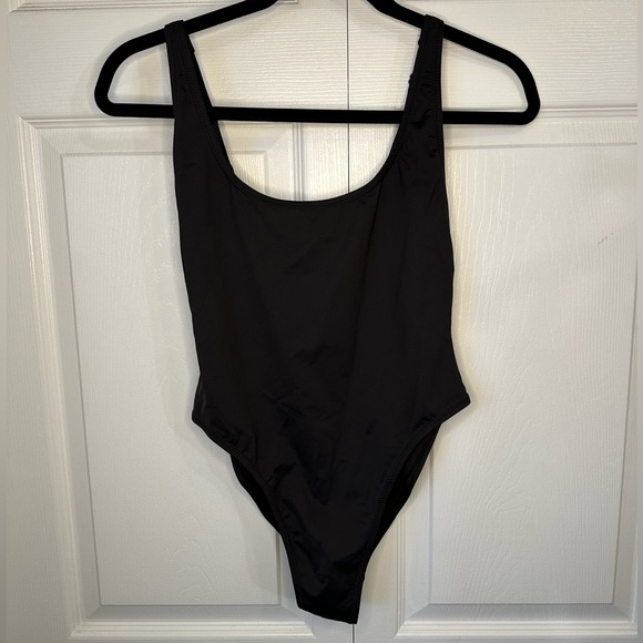 SKIMS Recycled Swim Scoop neck one piece Onyx 2X - Picture 8 of 10